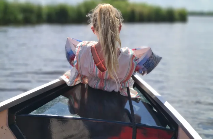 Fluisterboot varen