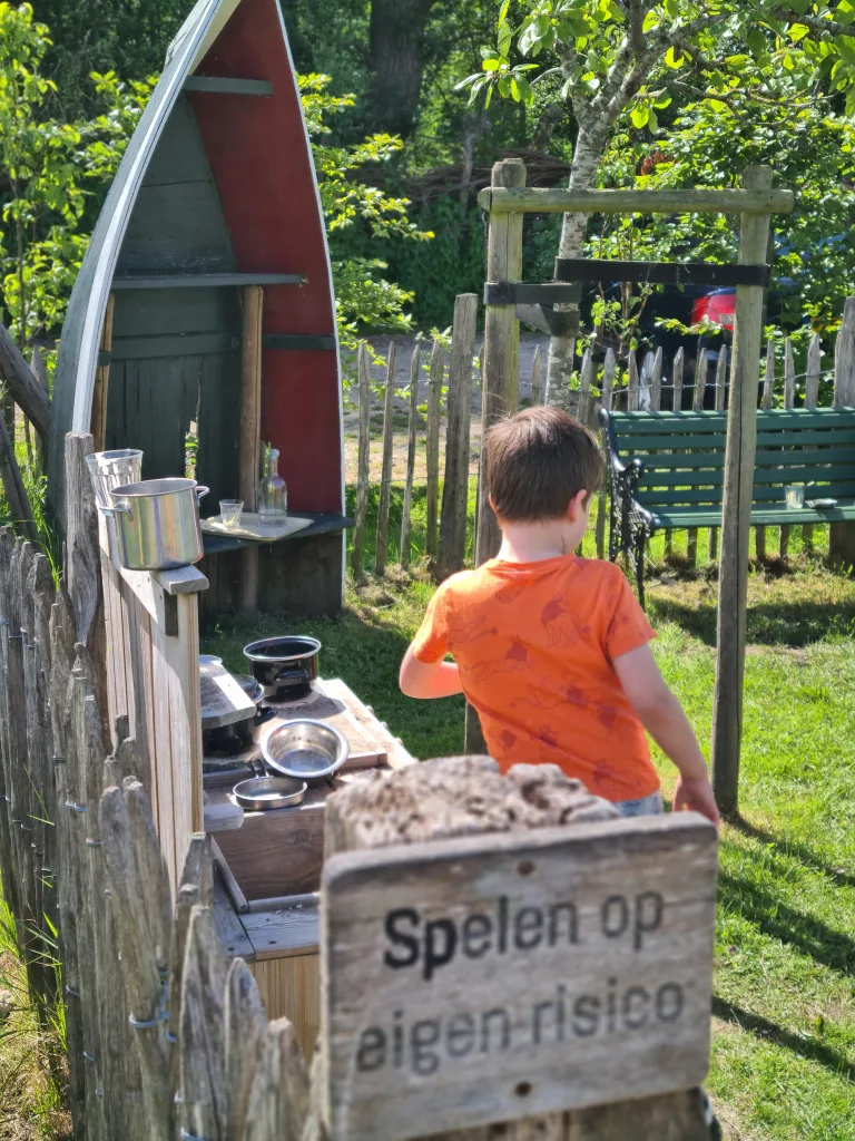 Fluisterboot varen